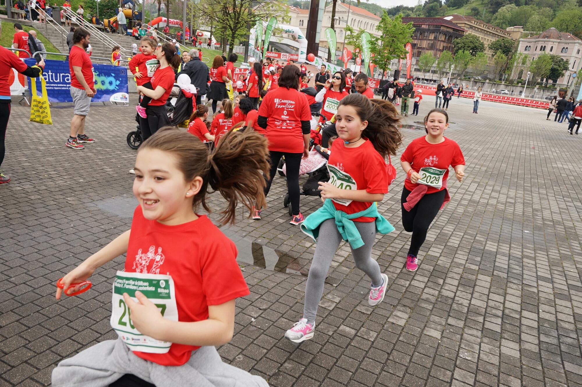 Foto 130 de la Carrera Familiar de Bilbao 2016